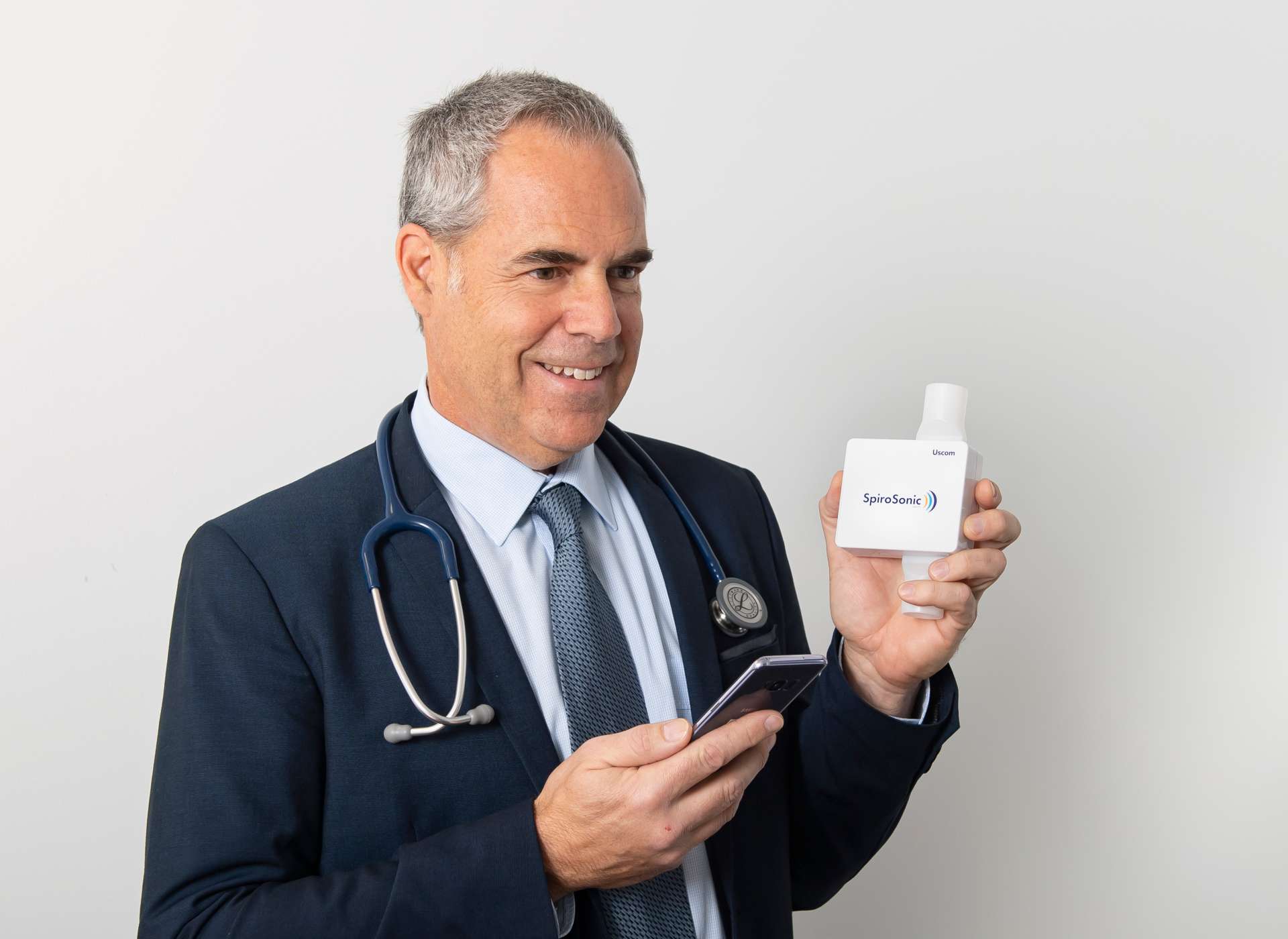 Uscom SpiroSonic Mobile wireless ultrasonic spirometer Uscom SpiroSonic Mobile wireless ultrasonic spirometer